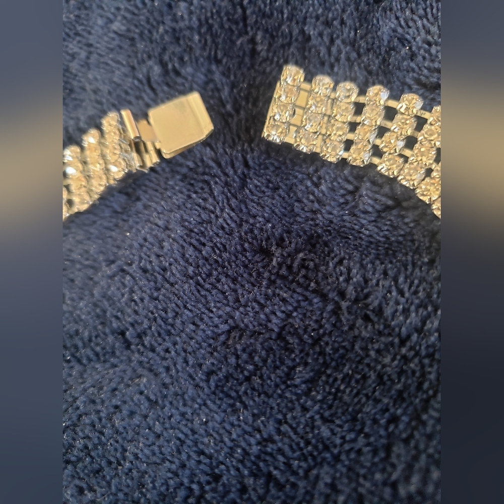 rhinetone statement neck piece - Picture 4 of 4
